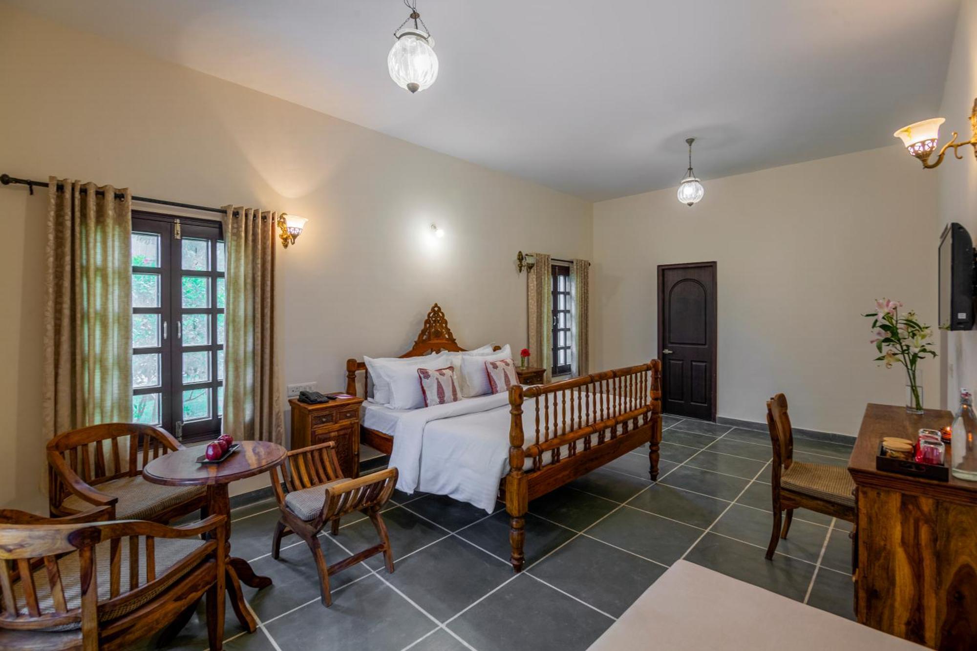 Sterling Aravalli Udaipur Exterior photo