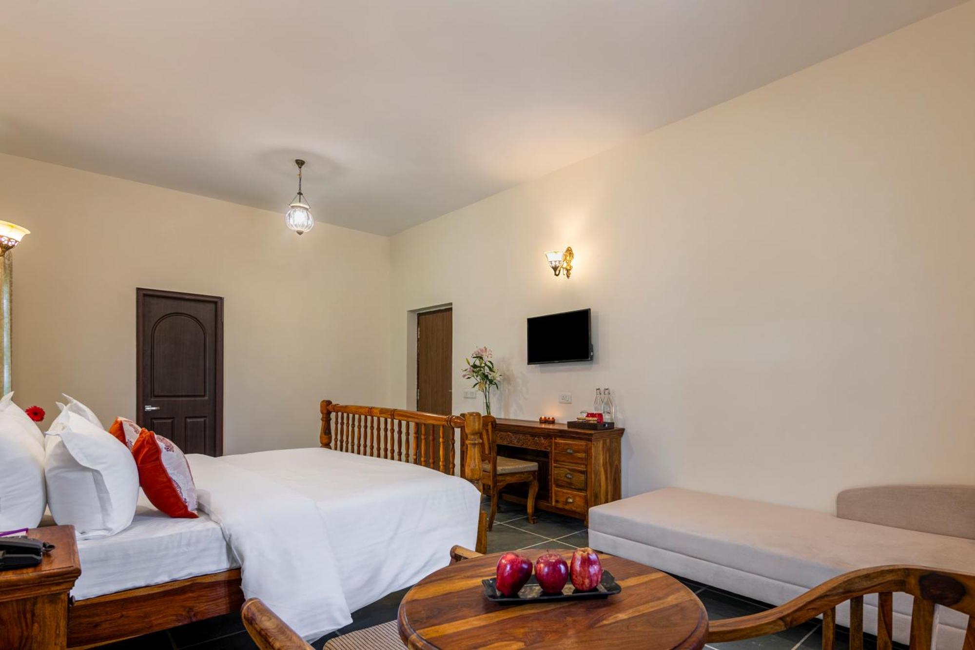 Sterling Aravalli Udaipur Exterior photo