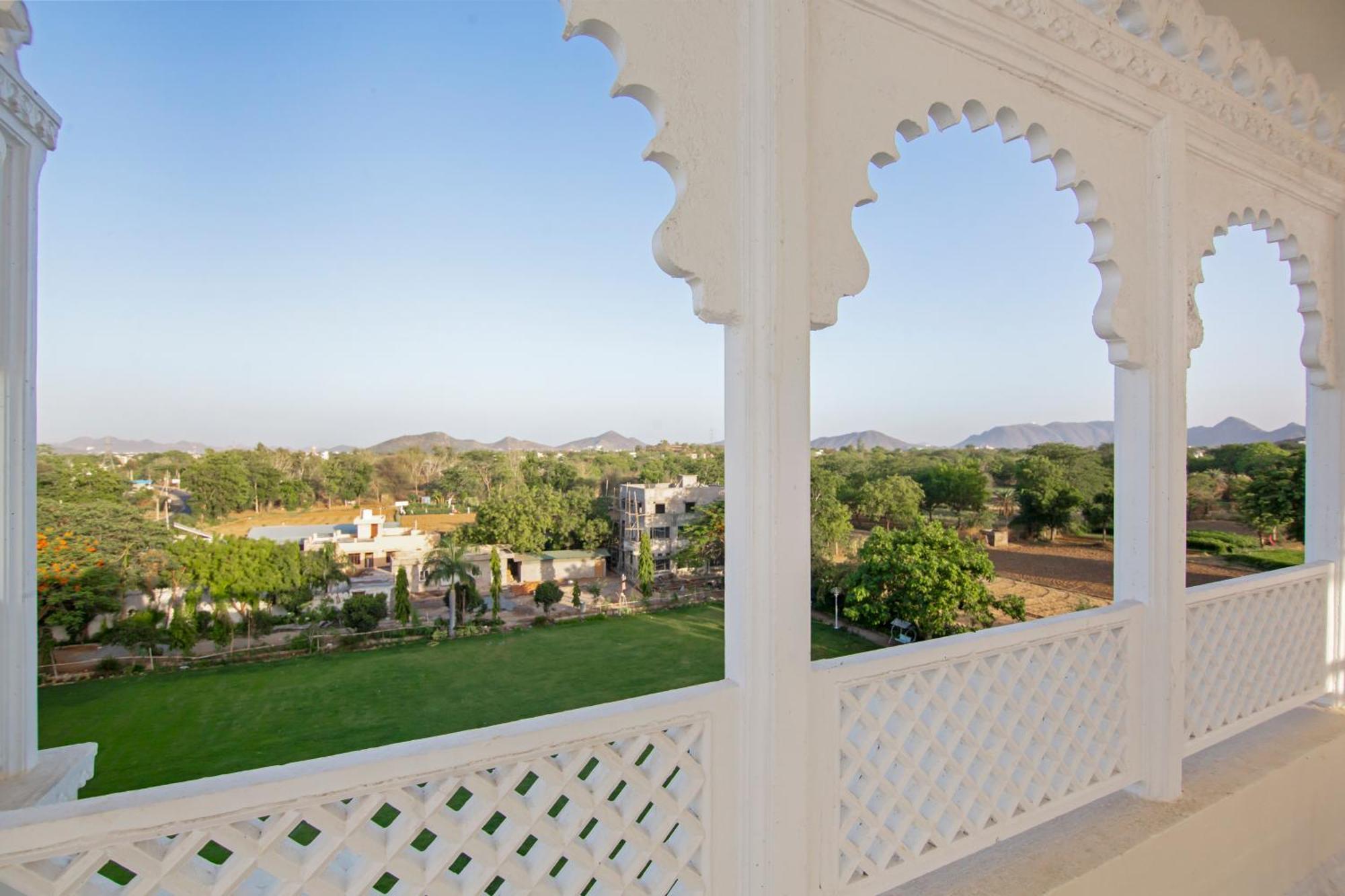 Sterling Aravalli Udaipur Exterior photo