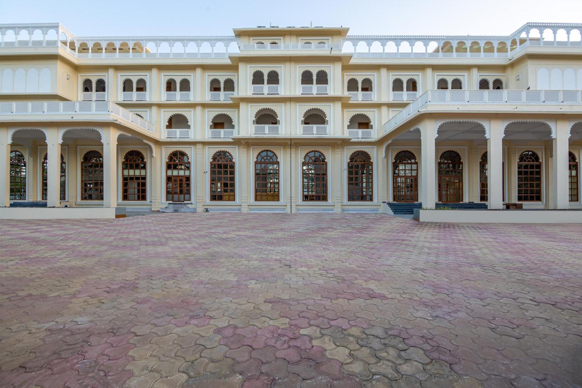 Sterling Aravalli Udaipur Exterior photo