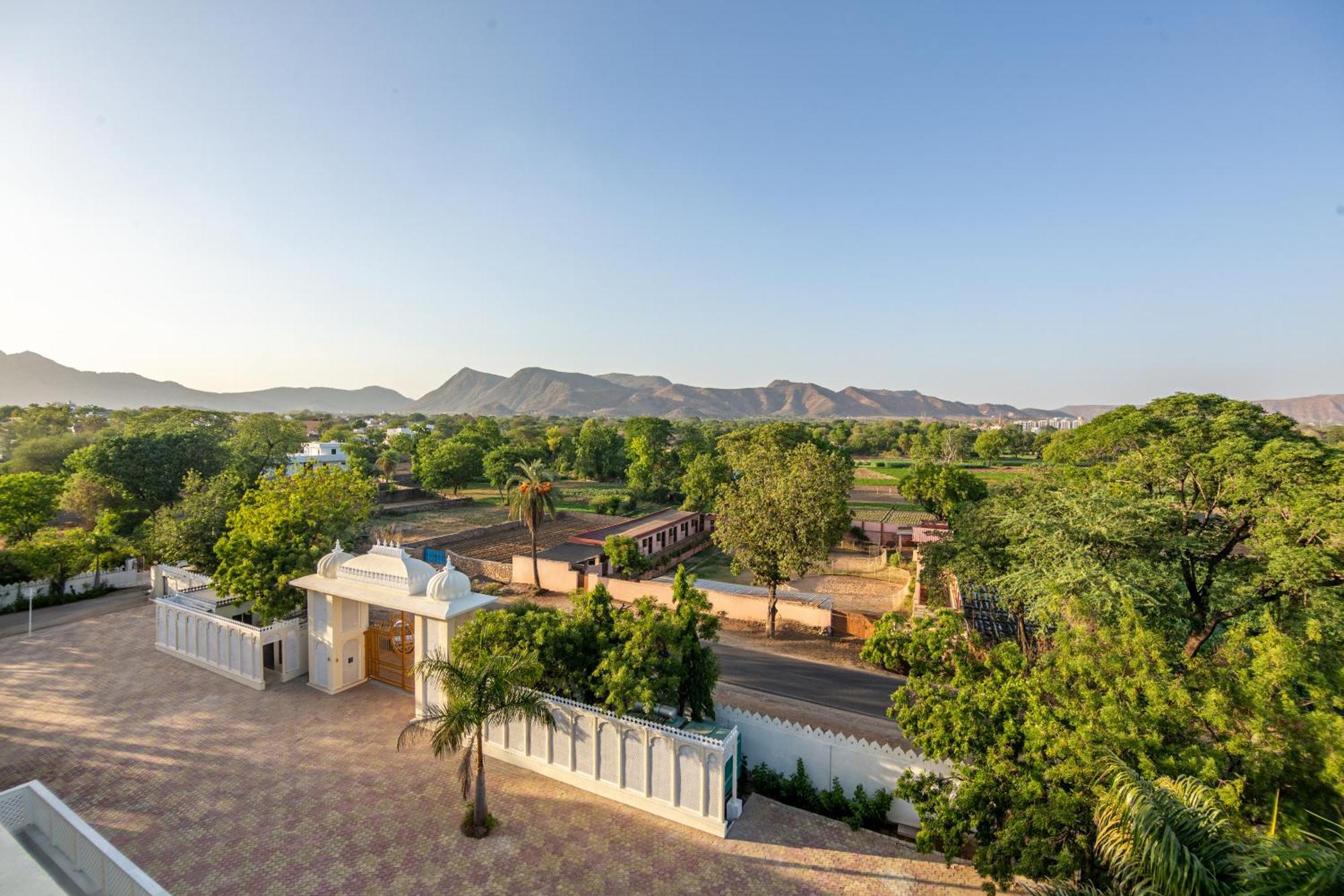 Sterling Aravalli Udaipur Exterior photo