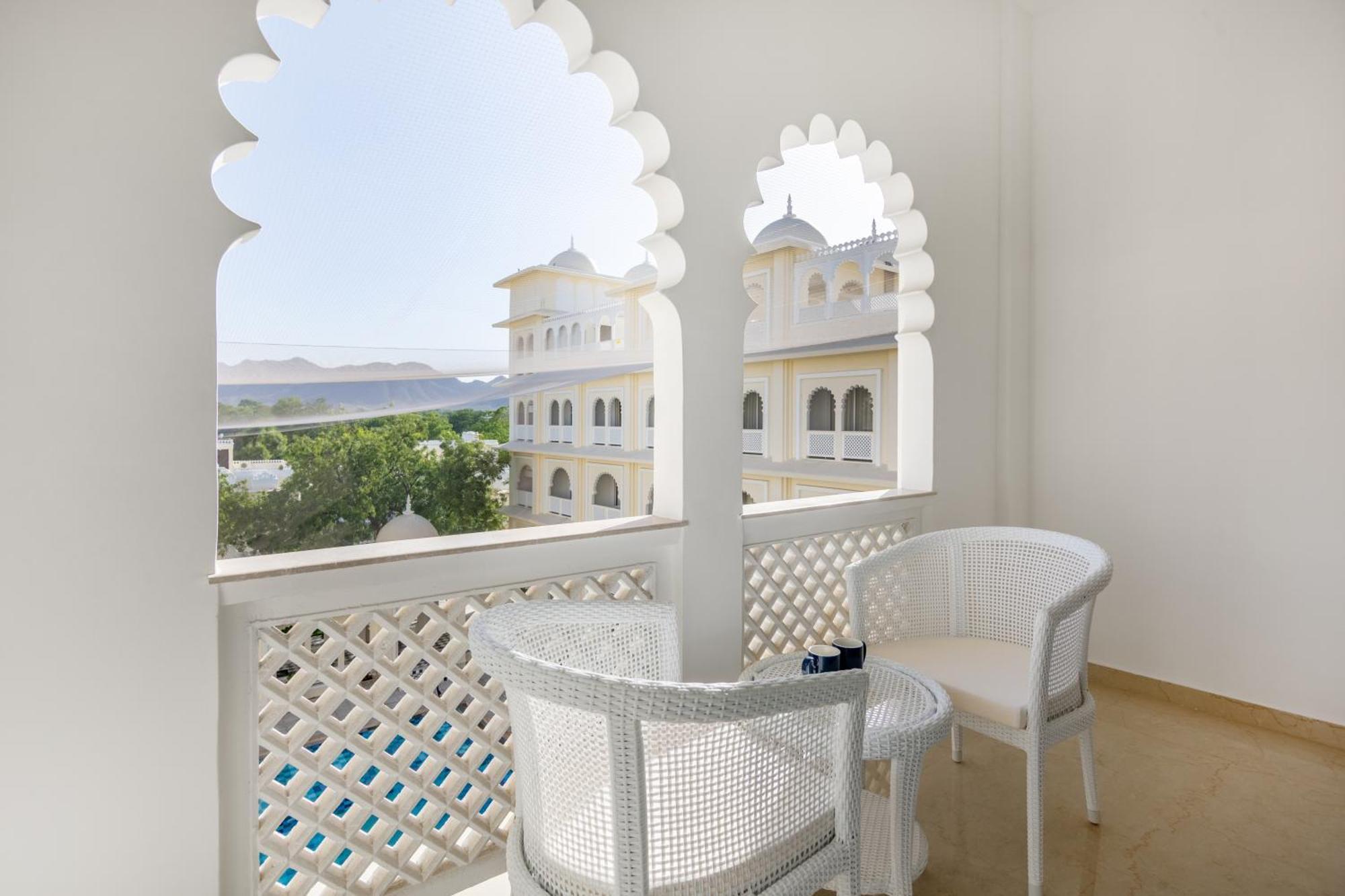 Sterling Aravalli Udaipur Exterior photo