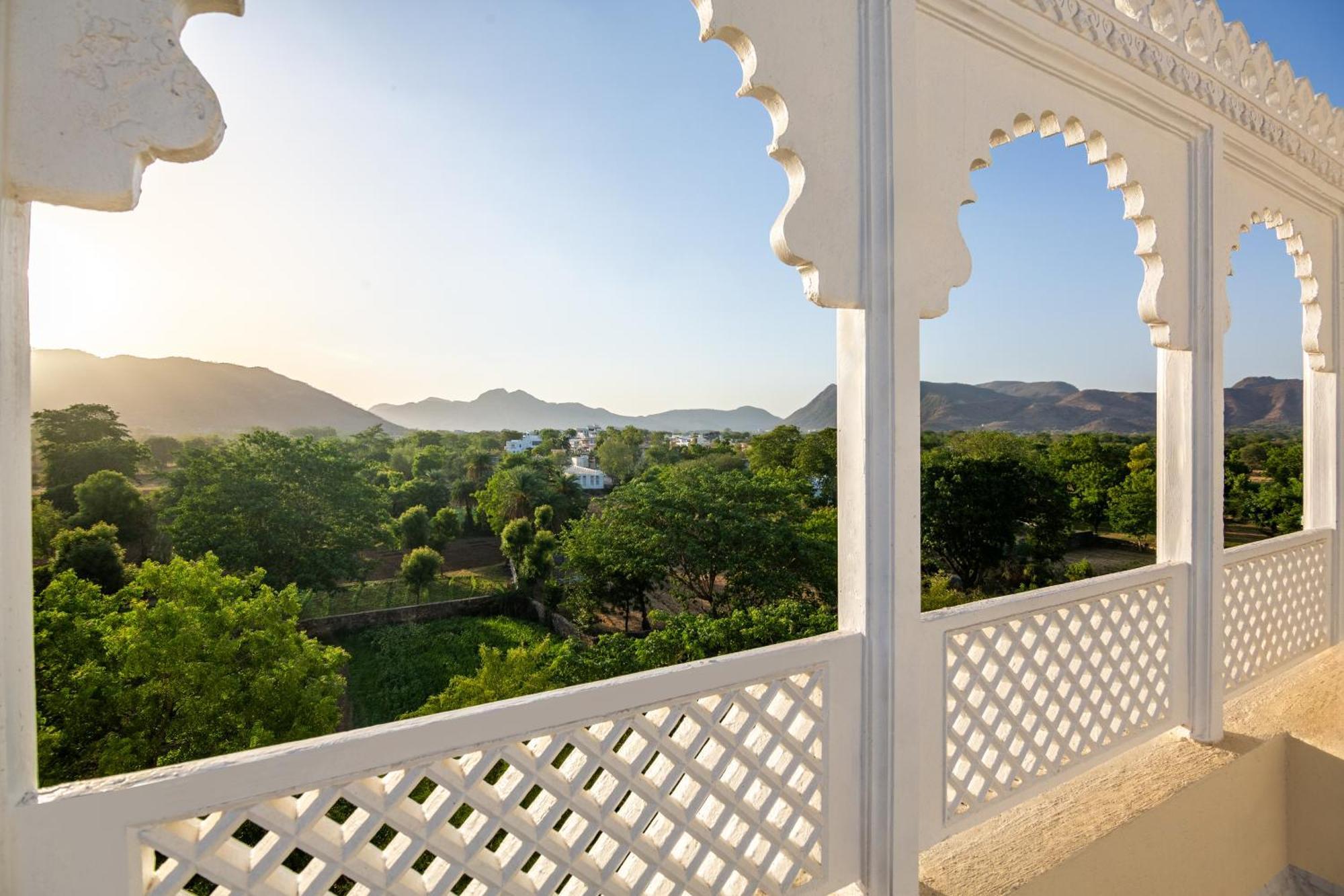 Sterling Aravalli Udaipur Exterior photo
